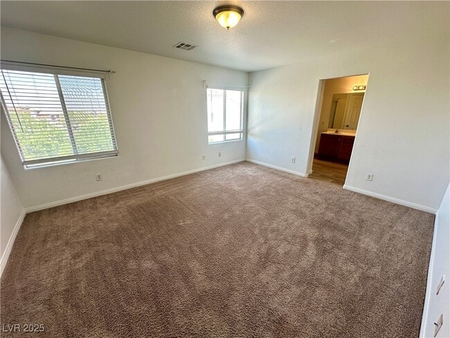 Building Photo - 3012 Jacaranda Dr