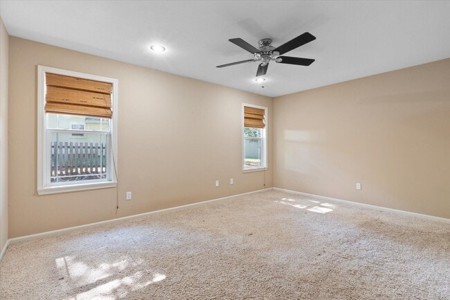Building Photo - 400 N Village Cir