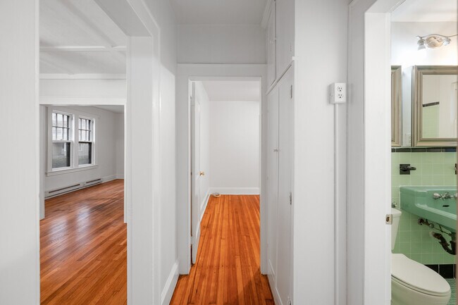 Building Photo - 116 Scofield Ave