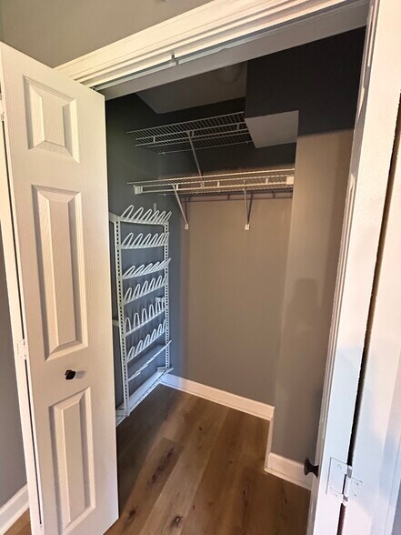 Building Photo - 506 Chestnut St