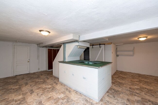 Building Photo - WESTWOOD - Freshly Updated & Move-In Ready! 4 bed 2.5 bath home