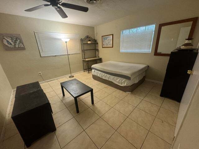 Building Photo - 198 SW 15th St