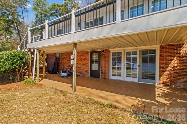 Building Photo - 118 Revere Dr