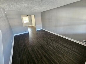 Building Photo - 845 Jaydee Ave
