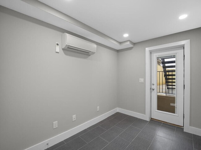 Building Photo - 2517 Benning Rd NE