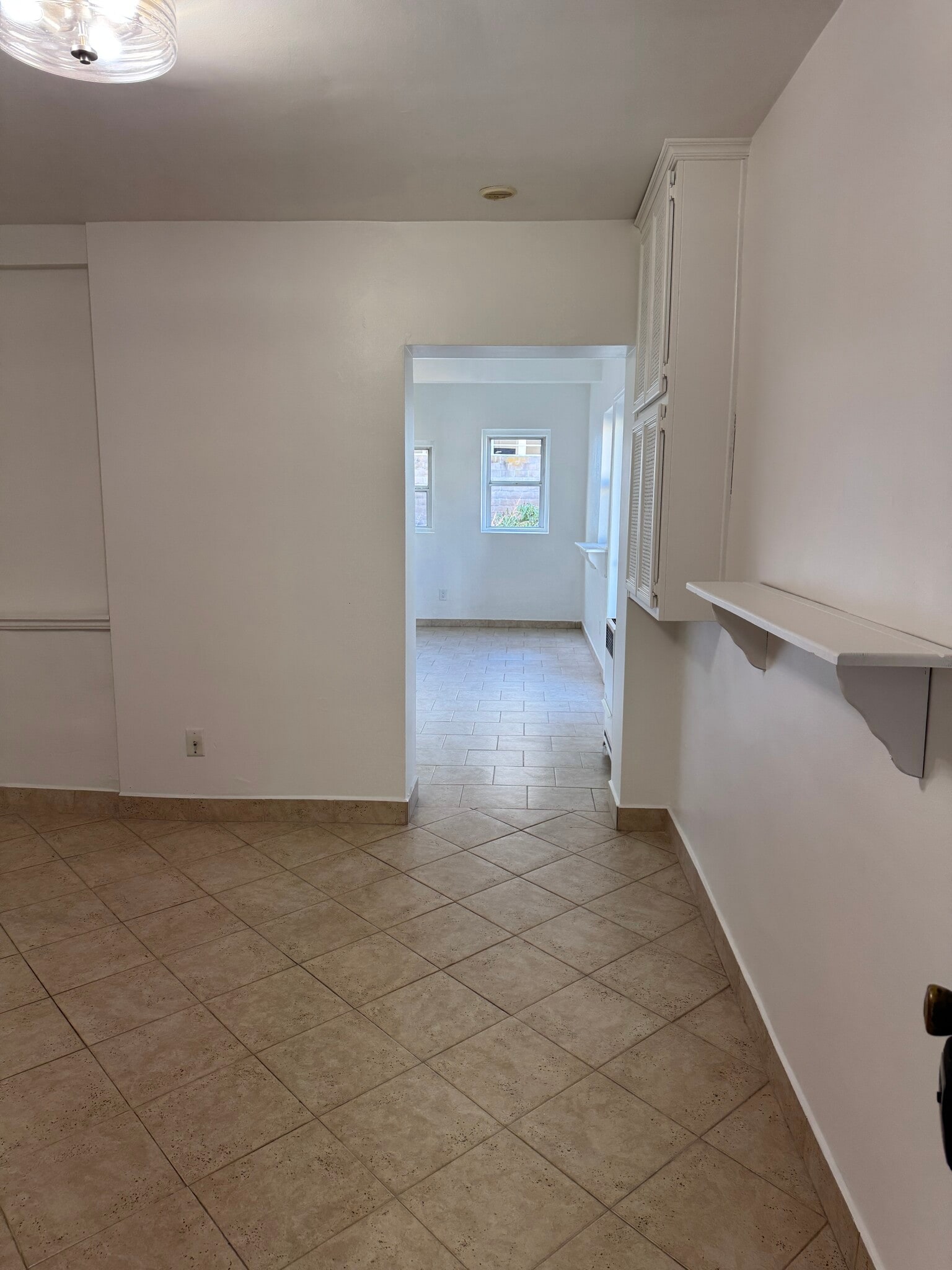 Building Photo - 414 Monterey Ln