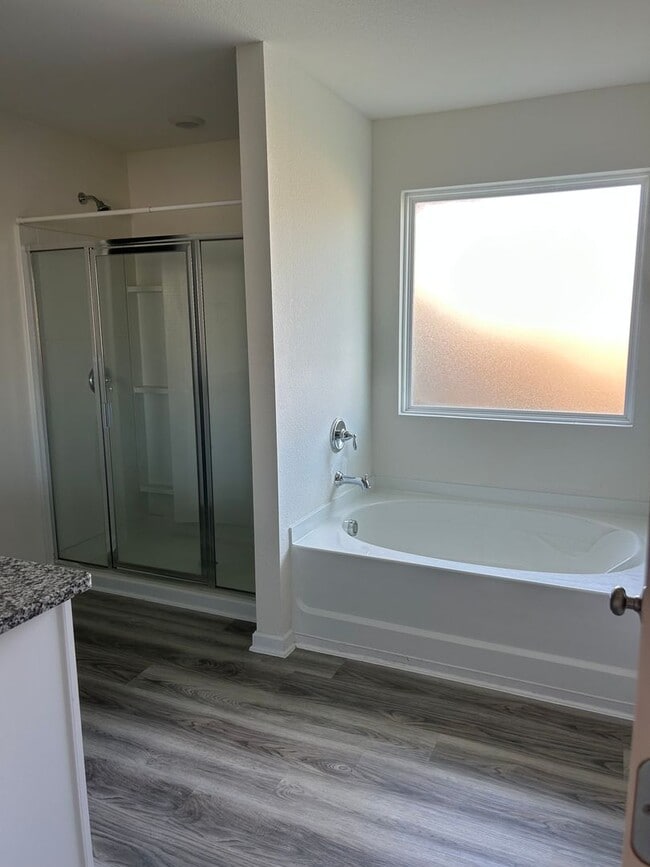 Building Photo - 4BR/2BA Gulf Shores home with community pool