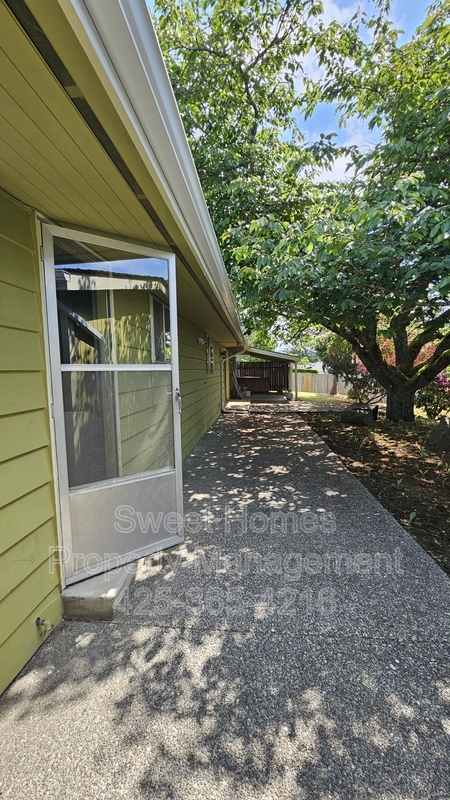 Building Photo - 21845 SE 272nd St