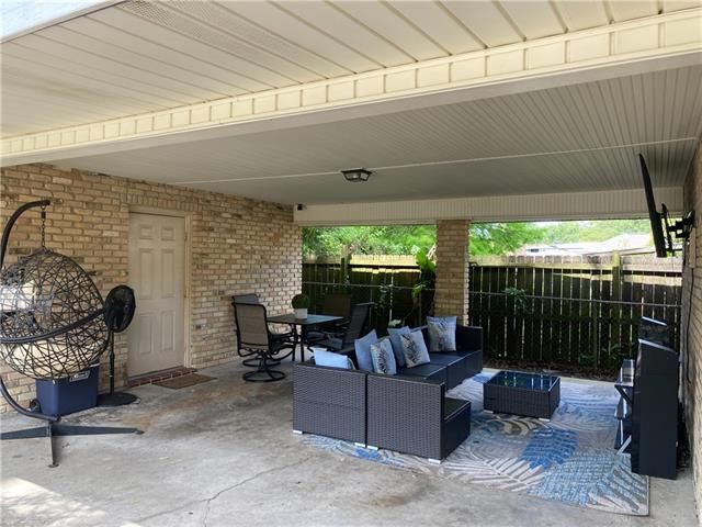 Building Photo - 38043 Mistletoe St