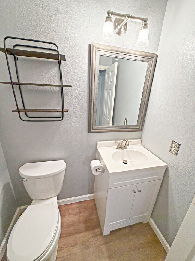 Building Photo - 1302 Whitegate