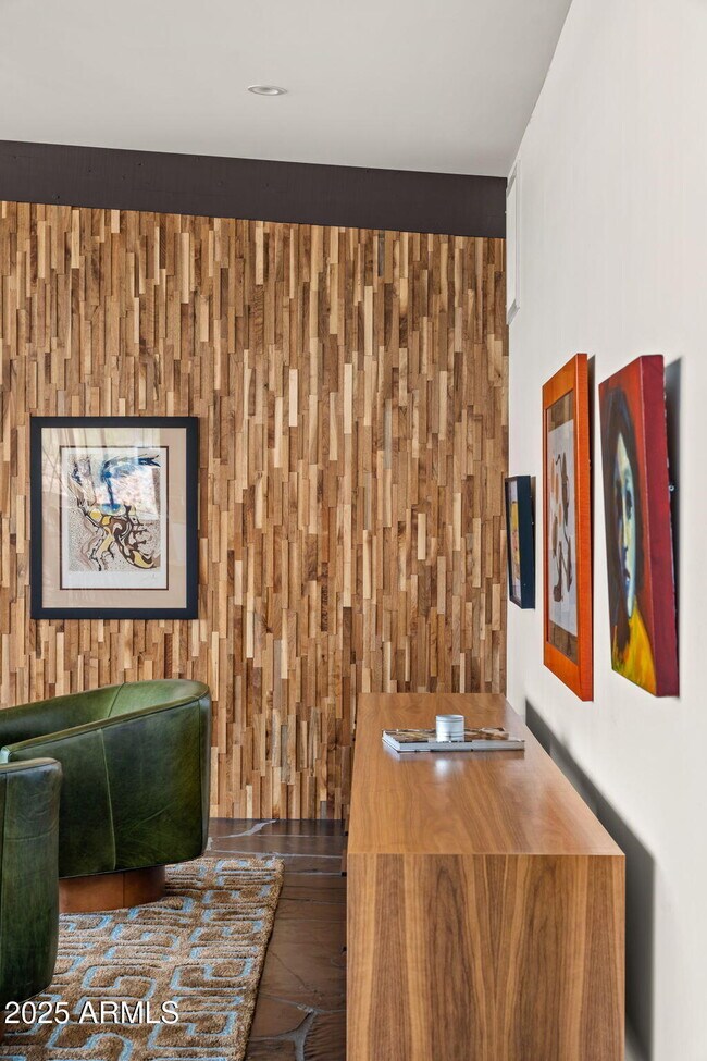 Building Photo - 4925 E Red Rock Dr