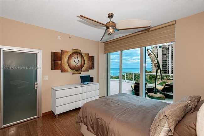 Building Photo - 6515 Collins Ave