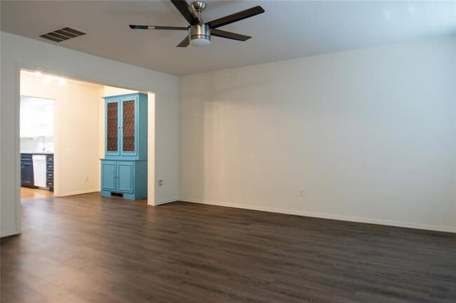 Building Photo - 3039 W Wilshire Blvd