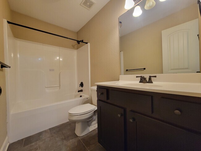 Building Photo - 12315 Fox Creek Dr