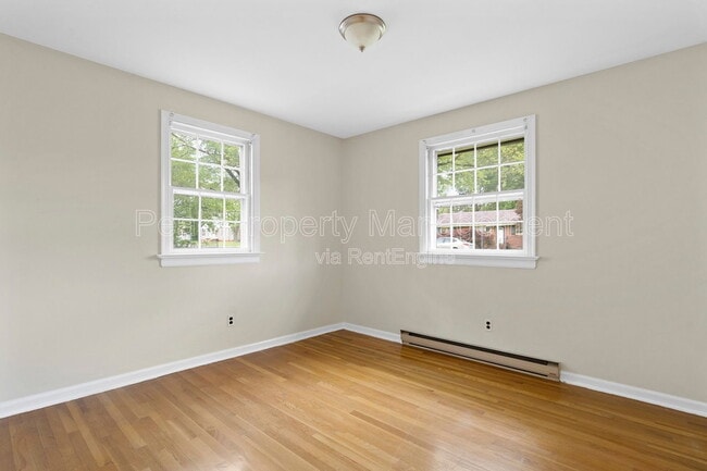 Building Photo - 4830 Kinloch Ln