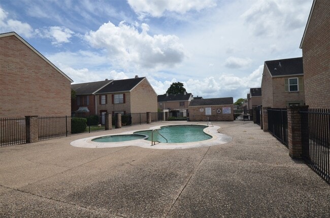 Building Photo - 4022 Belle Park Dr