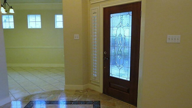 Building Photo - 1767 Lakeside Enclave Dr
