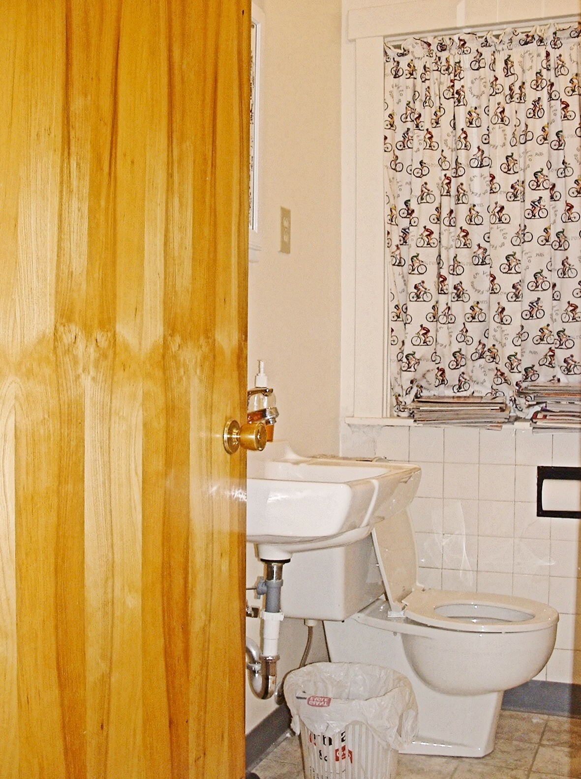 BATH - 5840 Alderson St