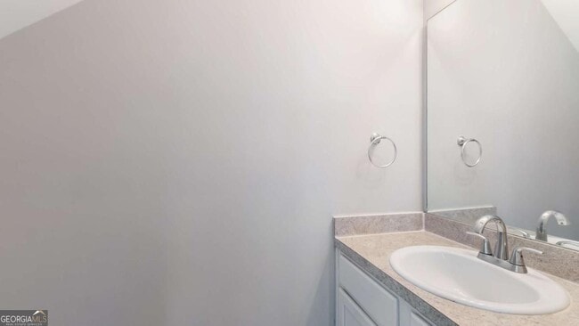 Building Photo - 848 Ridge Ave NW