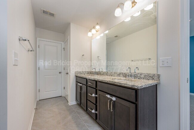 Building Photo - 630 Cypress Glen Ln