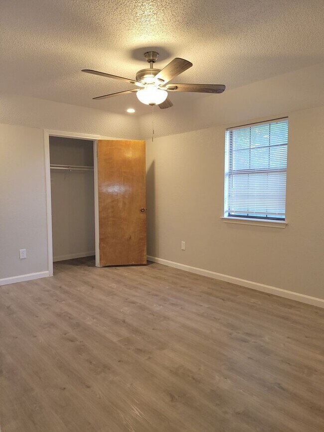 Building Photo - Recently Remodeled 3bd/2ba in Killeen!