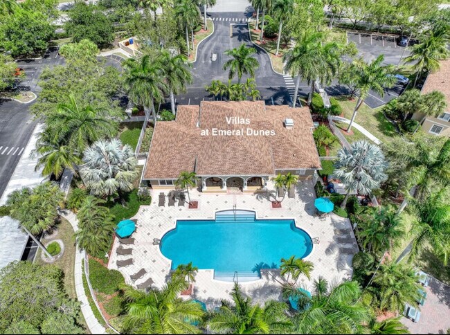 Building Photo - 6475 Emerald Dunes Dr
