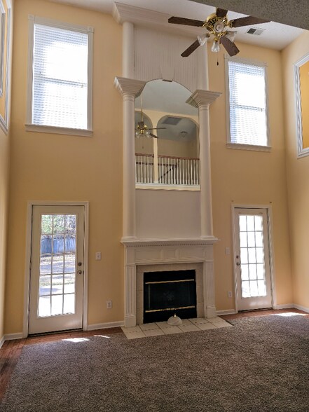 Building Photo - 104 Horseshoe Bend S