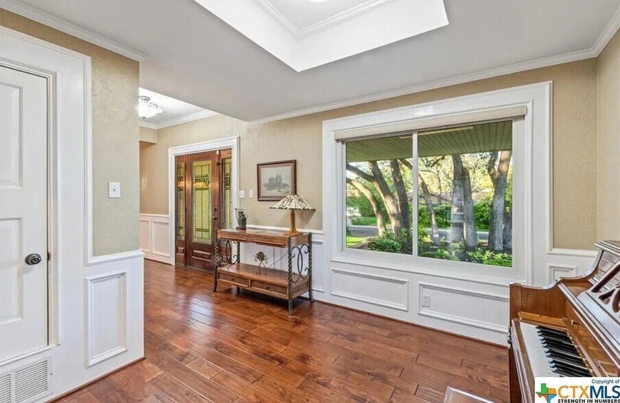 Building Photo - 3069 Summit Dr