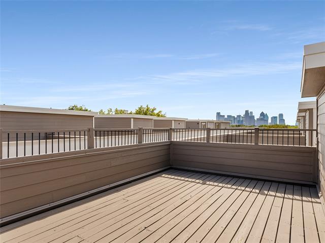 Building Photo - 2015 N Prairie Ave