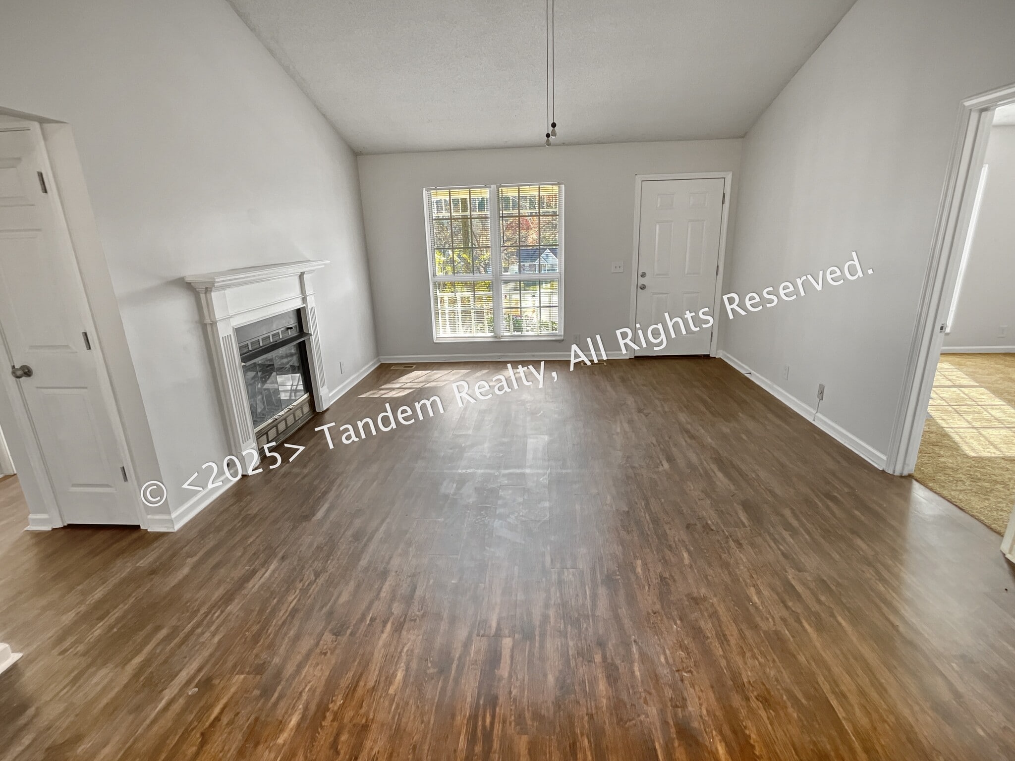 Building Photo - 1412 Woodchimes Ct