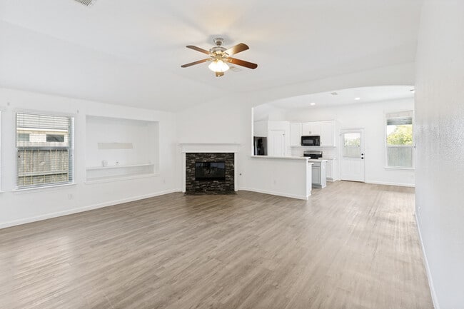 Building Photo - 5224 McGrath Dr