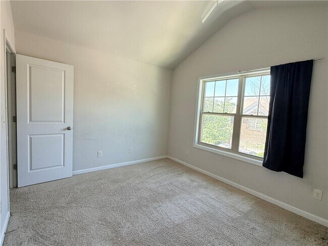 Building Photo - 1033 Haley Wds Ln