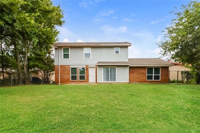 Building Photo - 510 Lisa Ln