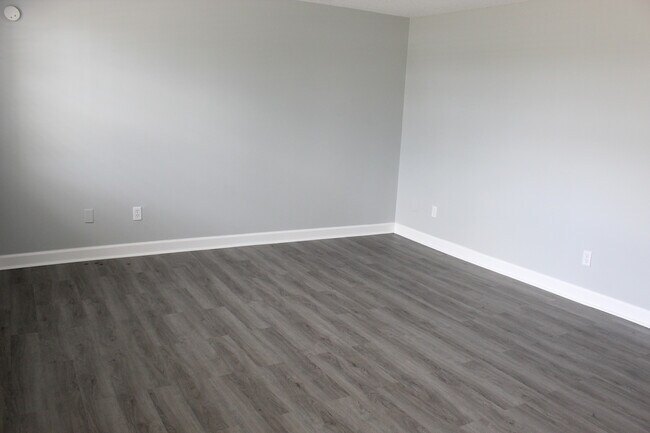 Building Photo - 178 175th Ave E