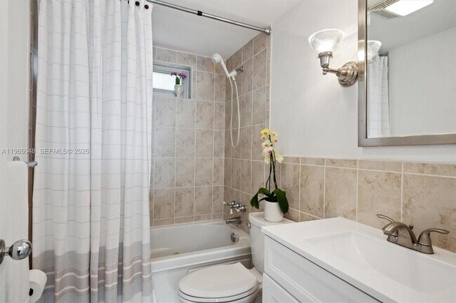 Building Photo - 9101 E Bay Harbor Dr