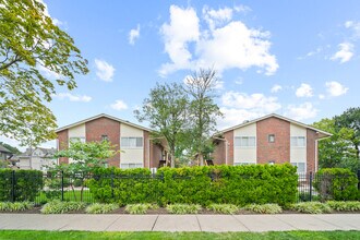 Building Photo - z-103125-Charlotte Square - 3330-3368 Charlotte