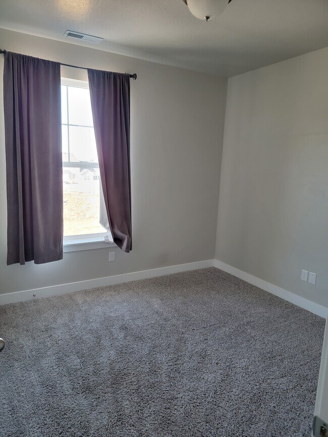 Building Photo - 4234 McKellen Dr