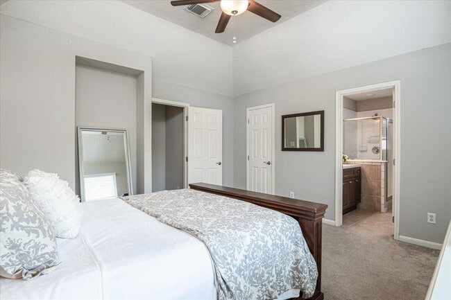 Building Photo - 5830 Whitwell Dr