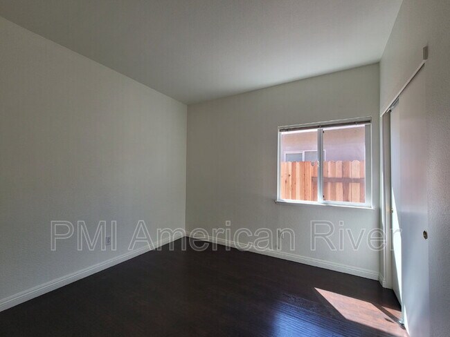 Building Photo - 2032 Danvers Way