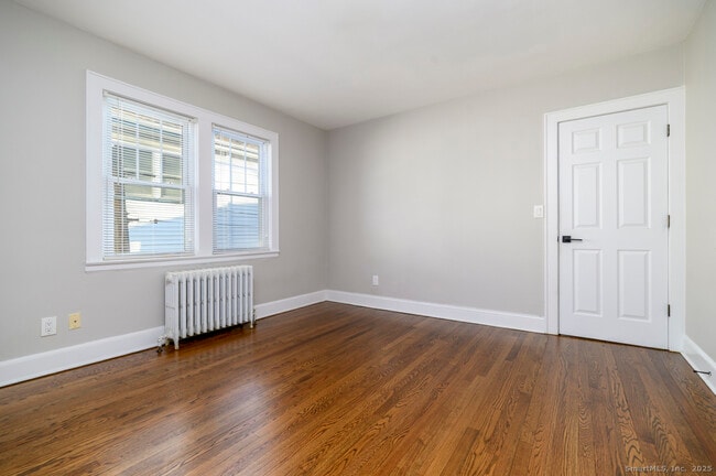 Building Photo - 58 Mayflower Ave