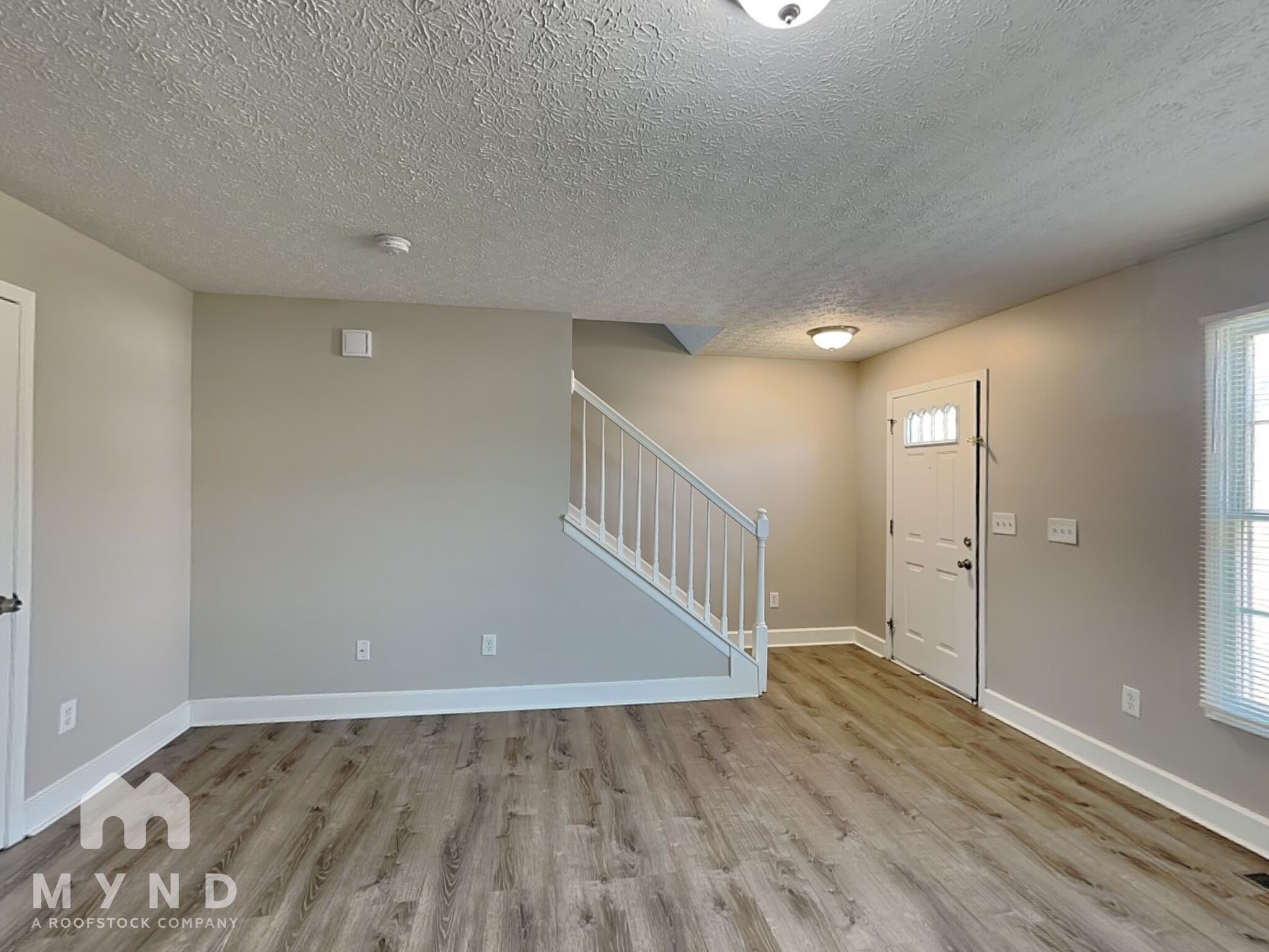 Building Photo - 4573 Dungannon Dr