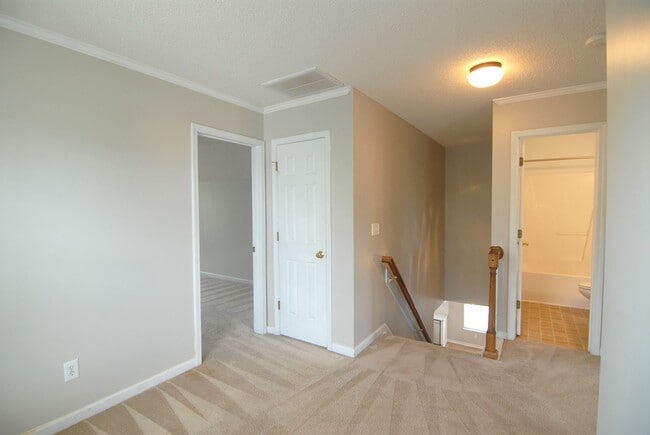 Building Photo - Stunning 2 story brick home 4 bedroom 2.5 ...