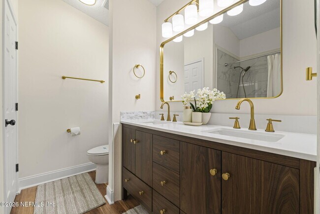 Building Photo - 2658 Sam Houston Pl