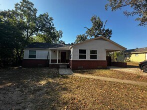 Building Photo - 3 Bedroom in Pine Tree