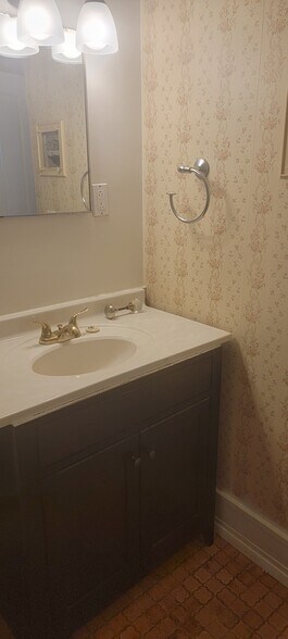 Bathroom - 6008 8th Ave