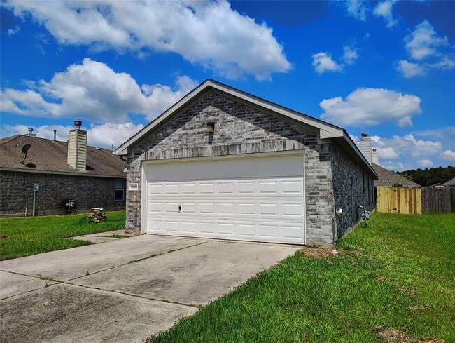 Building Photo - 21411 Forest Colony Dr
