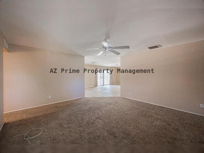 Building Photo - 8616 W Whitton Ave