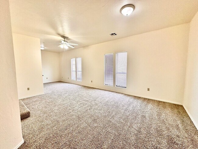 Building Photo - Spacious 4 Bed in Deer Creek - Move in Deposit-Free!(If Qualified)