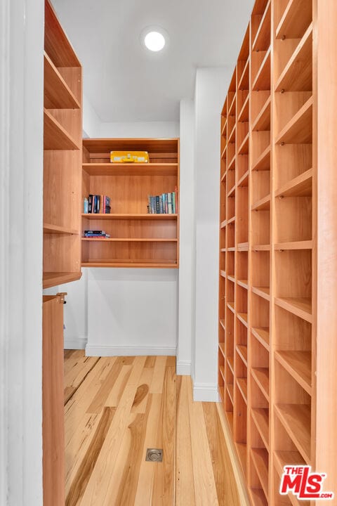 Building Photo - 326 N Doheny Dr