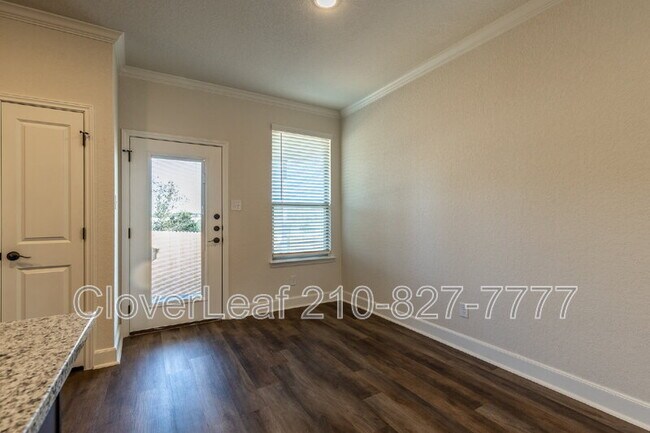 Building Photo - 10351 Lynwood Crk